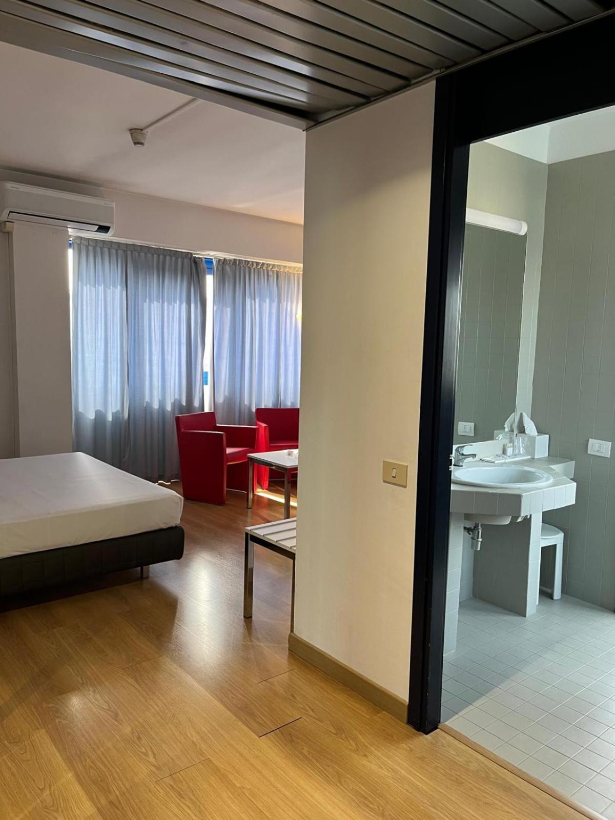 Park Hotel Residence Crema Luaran gambar